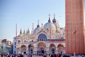 Venice in a Day: City Sightseeing Tour by Land & Water