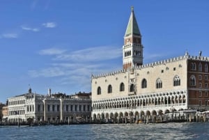 Venice: independent walking tour with an audio guide