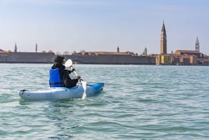 Nybegynnerkajakktur i Venezia i det middelalderske arsenalet