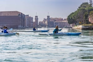 Nybegynnerkajakktur i Venezia i det middelalderske arsenalet