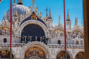 Venice: Lagoon Islands Hop-on Hop-off Boat Tour