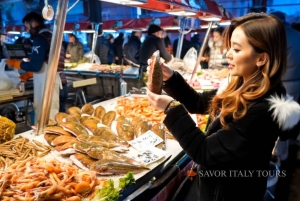Venice: Local Fish Market With Cicchetti, Lunch, and Wine