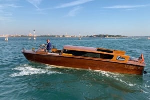 Veneza: Excursão de barco de meio dia a Murano e Burano