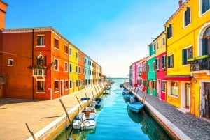 Venice: Murano and Burano Half-Day Lagoon Trip