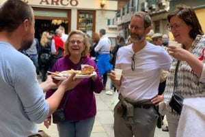 Venice old Taverns and Rialto Market Food Adventure