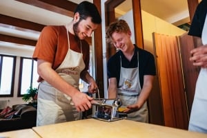 Venetsia: Pasta ja Tiramisu kokkauskurssi paikallisen kodissa.
