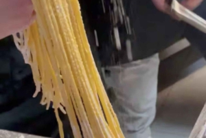 Venise : cours de cuisine, pâtes carbonara et vin