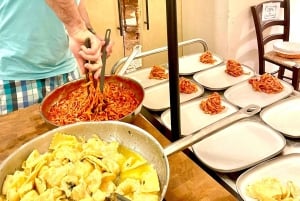 Venecia: clase de pasta con vino y helado