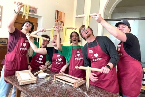Venecia: clase de pasta con vino y helado