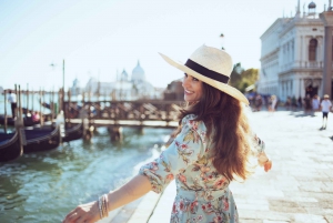 Venice Photoshoot at The Grand Canal & Rialto Bridge