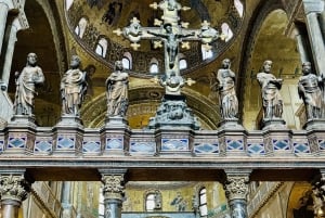 Venetsia: Markuksen basilikaan ja opastettu kierros.