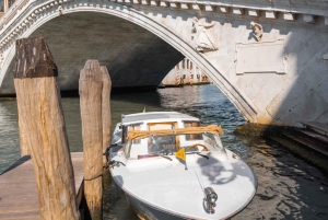 ヴェネツィア：地元の専門家と巡るプライベート建築ツアー