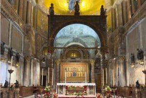 Wenecja: Prywatny wieczorny spacer z wejściem VIP do Bazyliki św. Marka