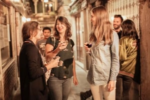 Venice: Private Evening Tour w/ Drinks & Bites in Cannaregio