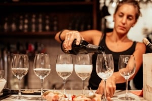Venetsia: Cannaregio: Yksityinen iltakierros w/ Drinks & Bites in Cannaregio