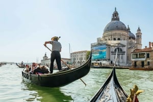 Venice: Private Gondola Ride along Grand Canal