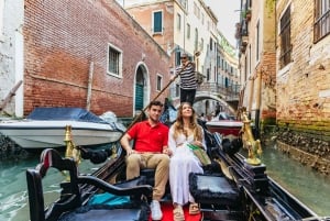 Venice: Private Gondola Ride along Grand Canal