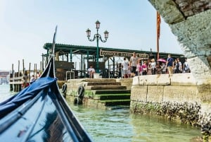 Venice: Private Gondola Ride along Grand Canal