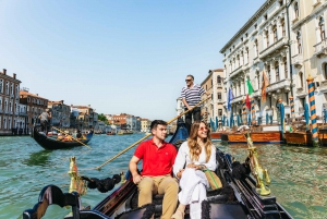 Venice: Private Gondola Ride along Grand Canal