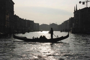 Venice: Private Gondola Ride for up to 5 People