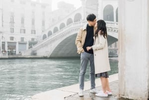 Venise : Promenade en gondole privée avec un photographe professionnel