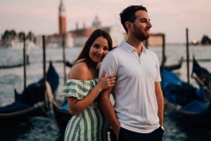 Venise : Promenade en gondole privée avec un photographe professionnel