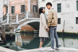 Venise : Promenade en gondole privée avec un photographe professionnel