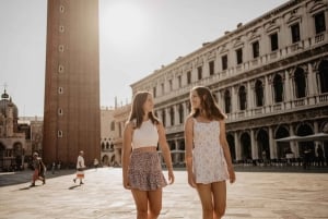 Venise : Promenade en gondole privée avec un photographe professionnel