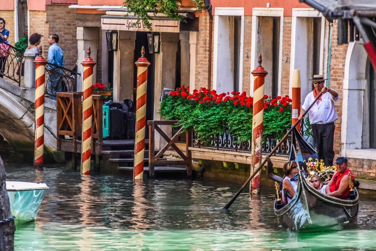 Venedig: Private Gondelfahrt auf dem Canal Grande ab Rialto