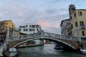 Venice: Private Guided Walking Tour at Sunset