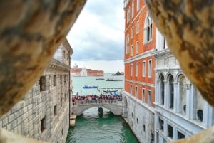 Venetsian yksityinen kierros: historiaa, taidetta ja ainutlaatuista tunnelmaa