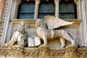 Venetsia: Markuksen palatsi, Gondoli, Venetsia: Yksityinen kiertoajelu