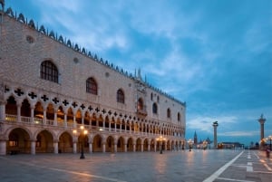 Venice: Private Walking Tour, Doges Palace and Gondola Ride