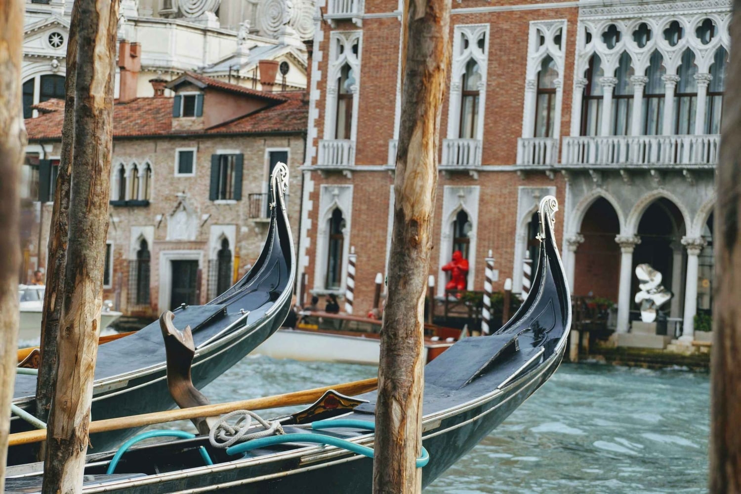 Venice: Private Walking Tour with Gondola Ride