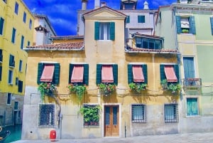 Venice: Private Walking Tour with Optional Gondola Ride