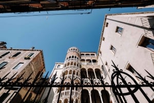 Venice: Private Walking Tour with Optional Gondola Ride