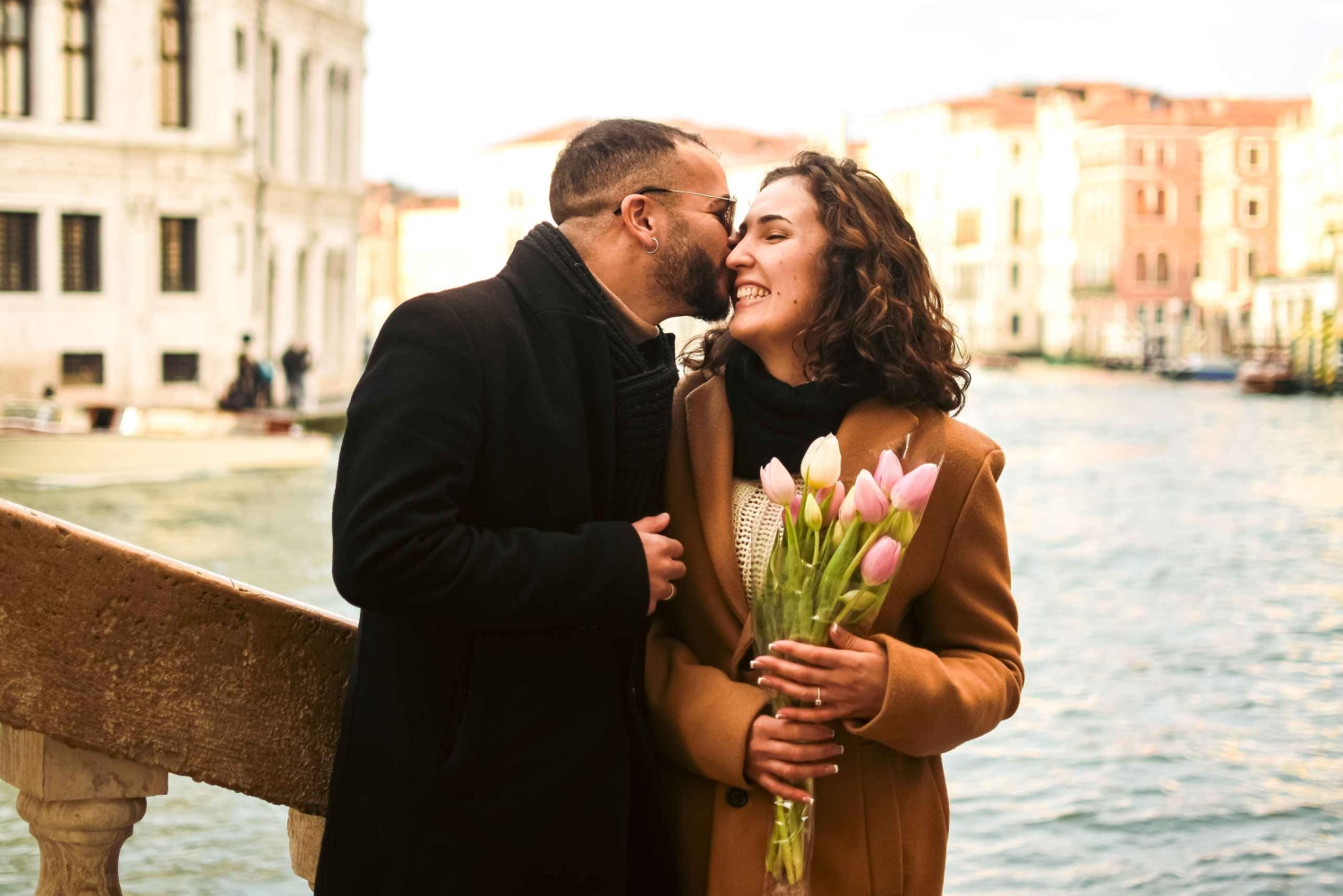 Venice: Professional Photoshoot at the Rialto Bridge