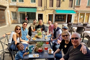 ヴェネツィアリアルト地区ストリートフードツアーと観光