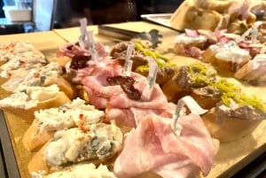 ヴェネツィアリアルト地区ストリートフードツアーと観光