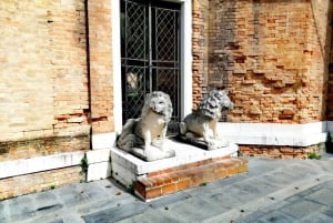 Venice: San Michele Cemetery Island Vaporetto & Walking Tour