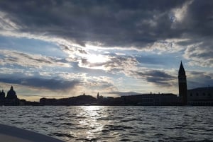 Venecia: crucero por la laguna secreta en una embarcación tradicional.