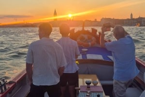 Venecia: crucero por la laguna secreta en una embarcación tradicional.
