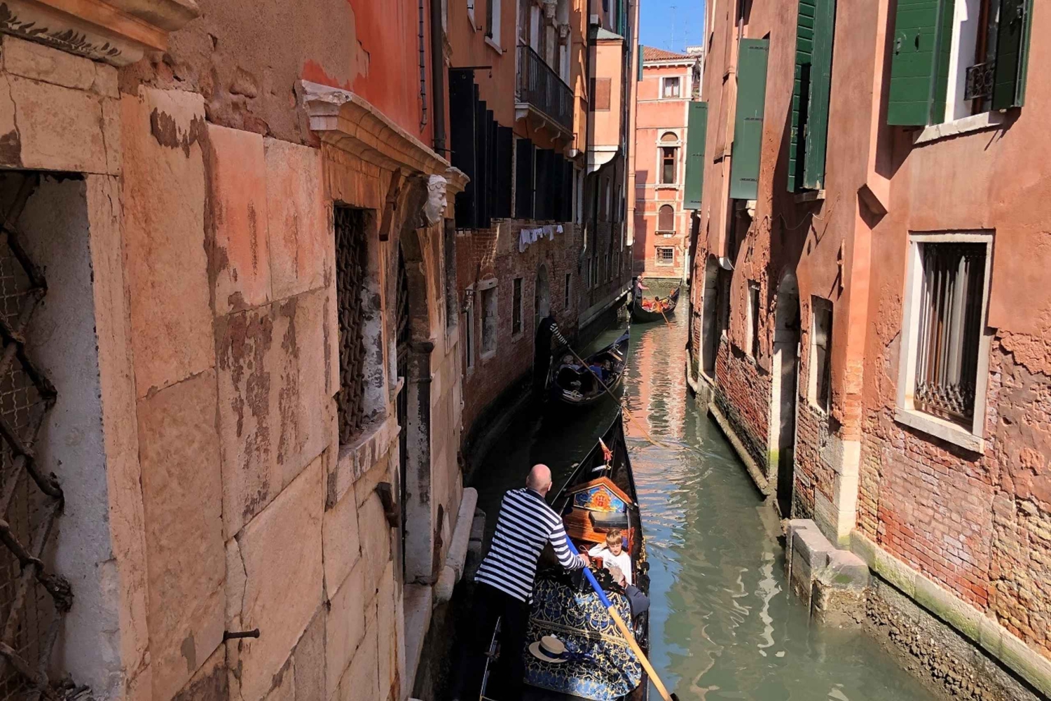 ヴェネツィア：乗合ゴンドラをご利用ください