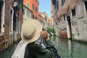 Venedig: Fælles gondol gennem betagende Sukkenes Bro