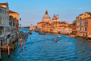 Venedig: Fælles gondol gennem betagende Sukkenes Bro