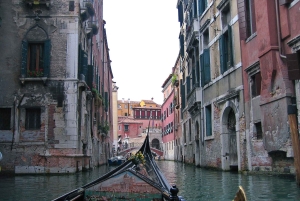 Venice: Shared Gondola Tour