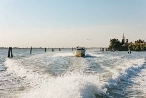 Venice: Shared Water Taxi Transfer to Marco Polo Airport