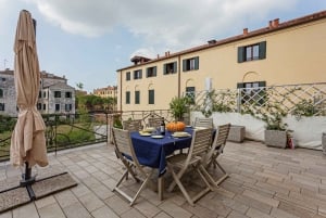 Venice: Pasta and Tiramisu Cooking Class at a Local's Home