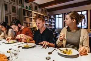 Venice: Pasta and Tiramisu Cooking Class at a Local's Home