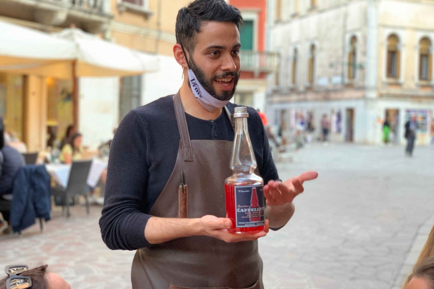 Venice: Spritz Walking Tour with 4 Spritzes and Local Tapas
